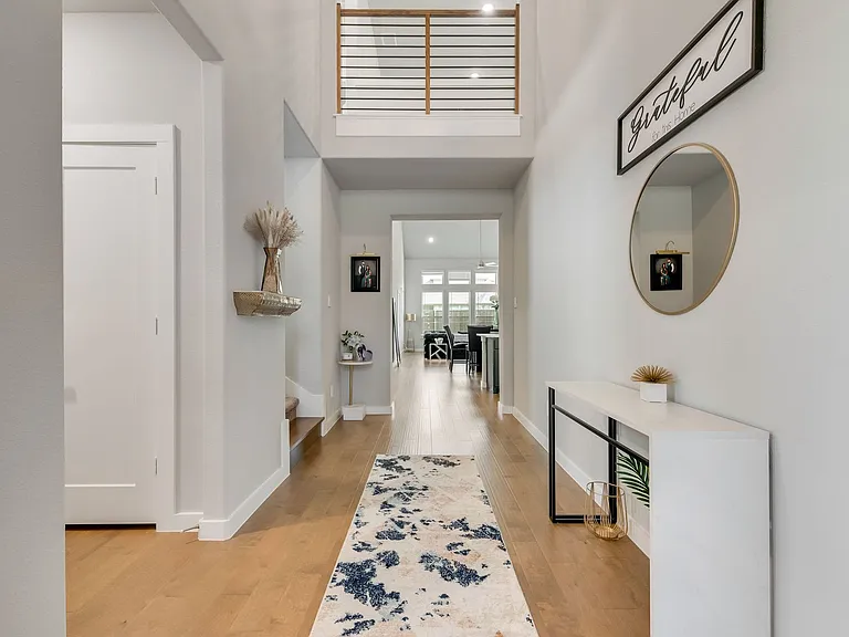 211 Coyote Creek Dr — Photo 3