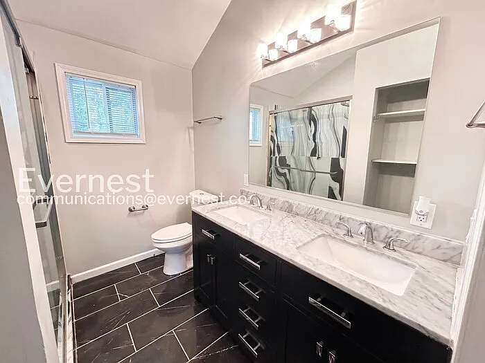 1345 Twin Oaks Cir SE — Photo 8
