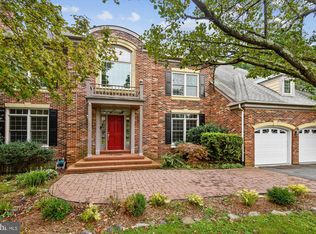 9715 Middleton Ridge Rd, Vienna, VA 22182