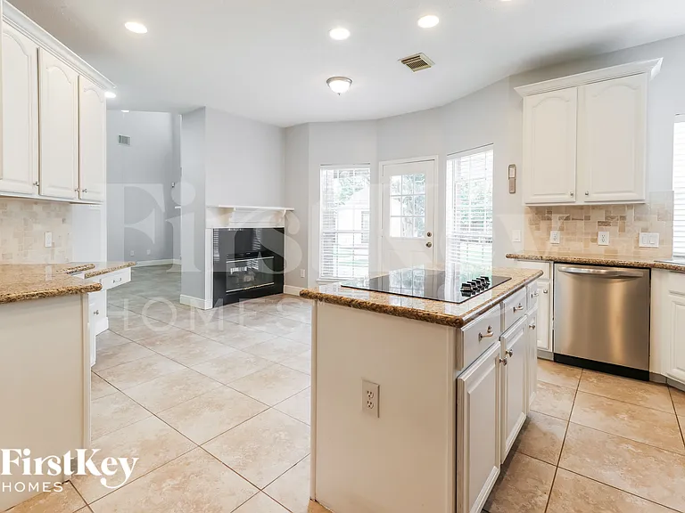 2407 Spanish Oak Hill Ct — Photo 6
