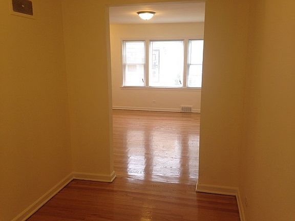 3rd image of 1105 Bellwood Ave APT E