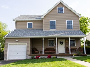 35 Noel Dr, North Arlington, NJ 07031