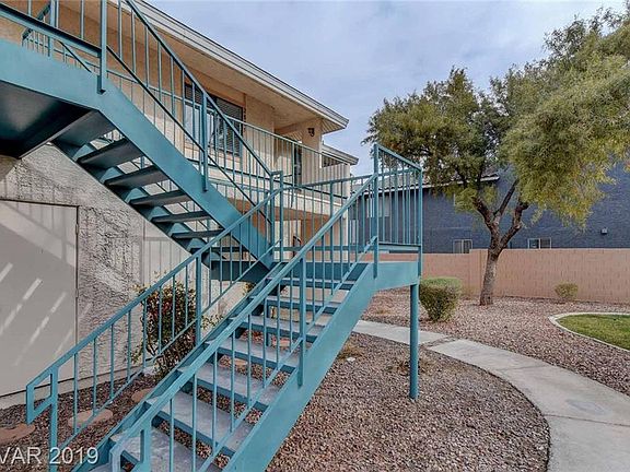 3rd image of 2805 Tulip Ct #0