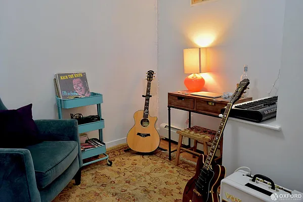 Rented by Oxford Property Group | media 23