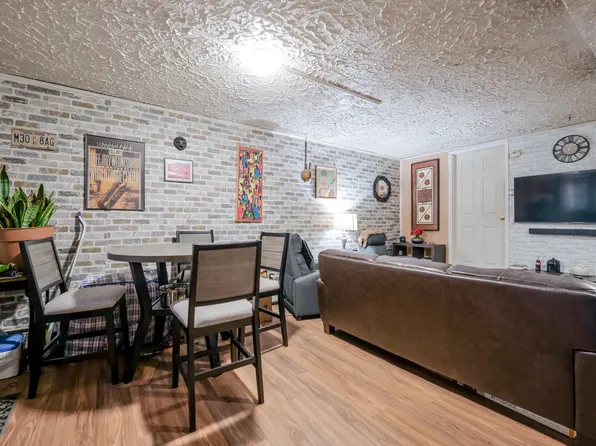 3617 Laconia Avenue image 29 of 46