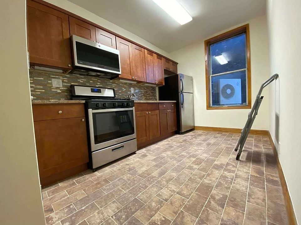 1st image of 844 Saint Johns Pl #2A