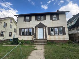 1246 Clarendon Ave SW