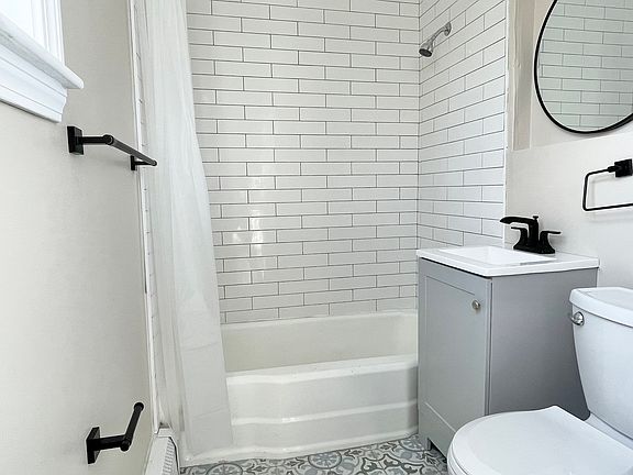 5th image of 4 Loring Ave APT 2B
