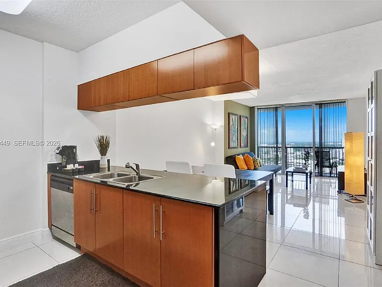 1750 N Bayshore Dr #2911 — Photo 6