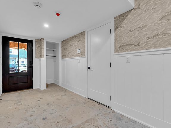3rd image of 5131 West Ave #2