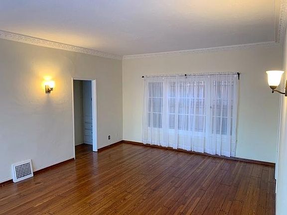4th image of 6022 W 8th St APT 3