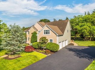 9 Winchester Dr, East Brunswick, NJ 08816