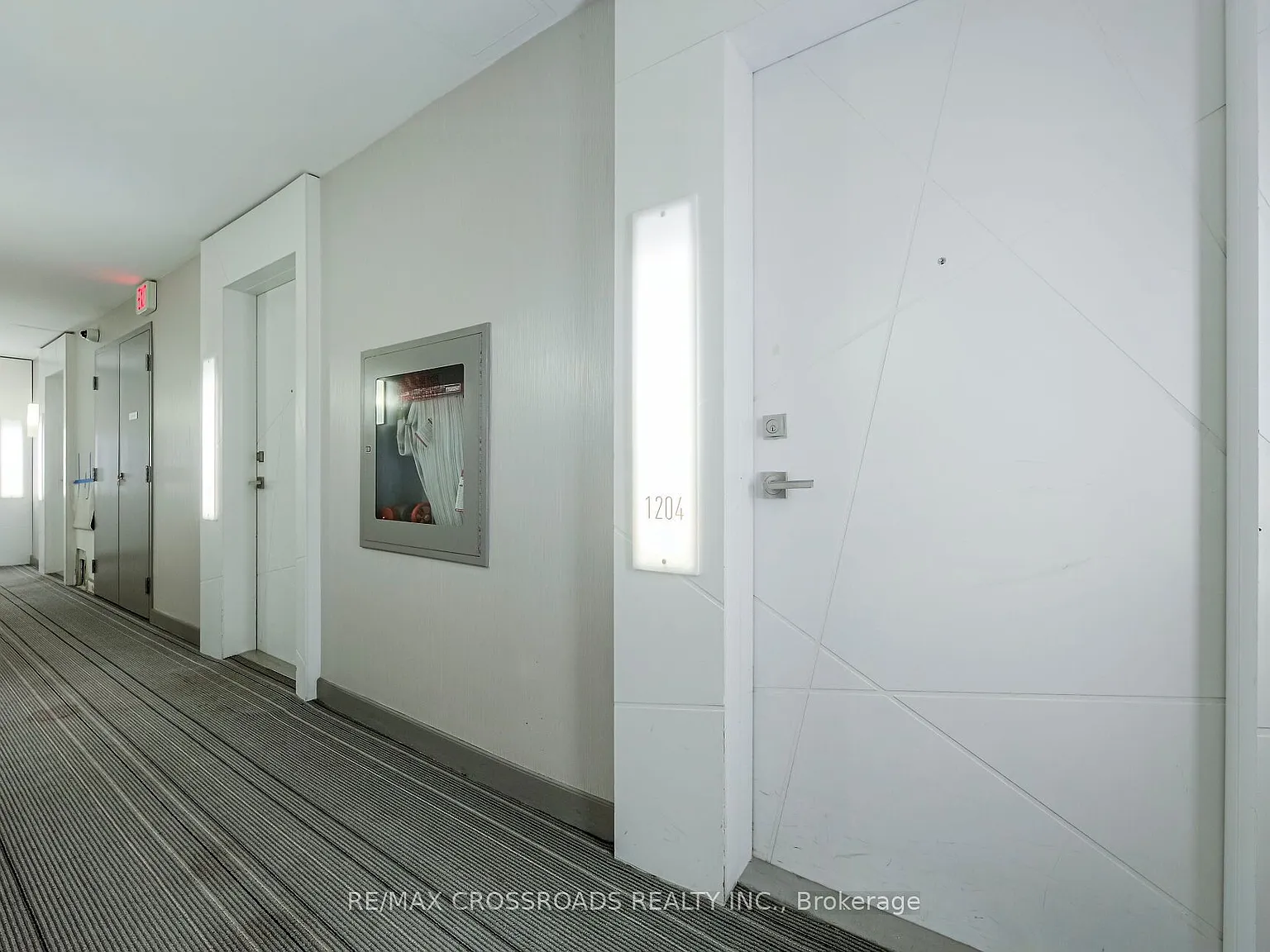 ICE Condo — Photo 3