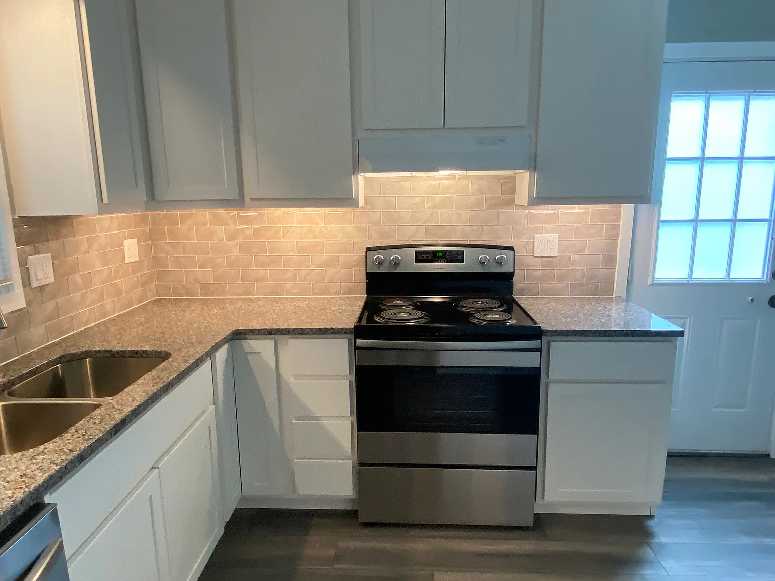 2 bed, 1.5 bath, 1100 sqft, $1,795 — Photo 4