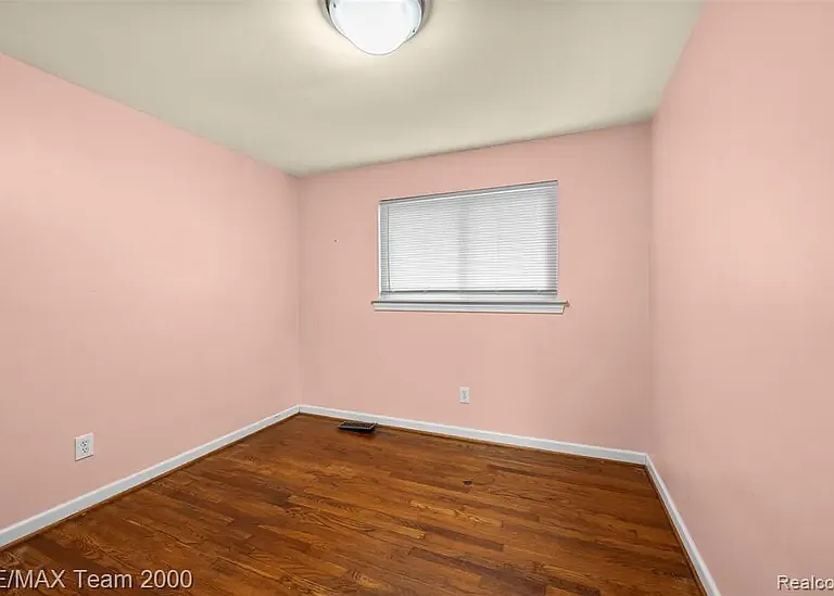 39784 Hillary Dr — Photo 14