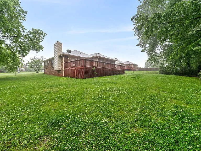 735 Cayce Dr — Photo 24