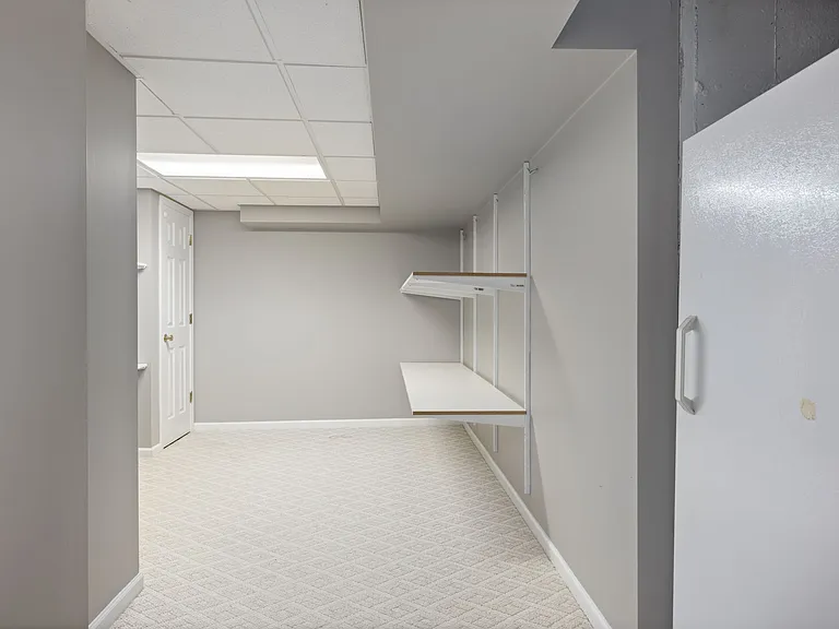 1018 Stockton Ct — Photo 33