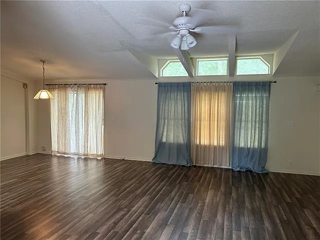 Building Photo - 70150 Tee Bourg Ln