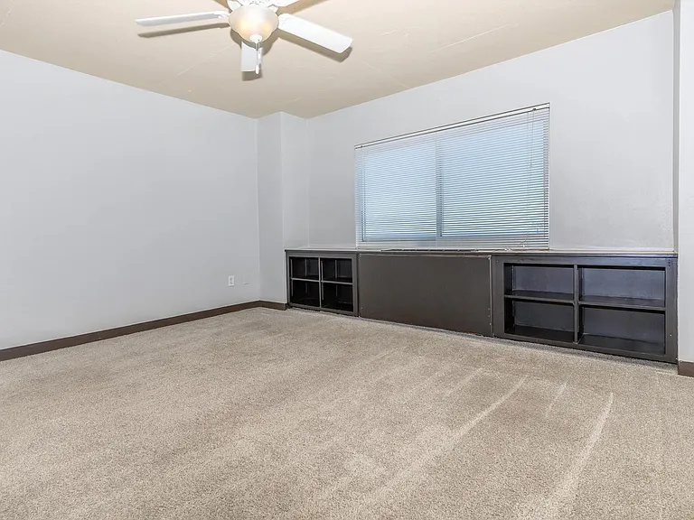 Capitol Hill Apartments — Photo 28