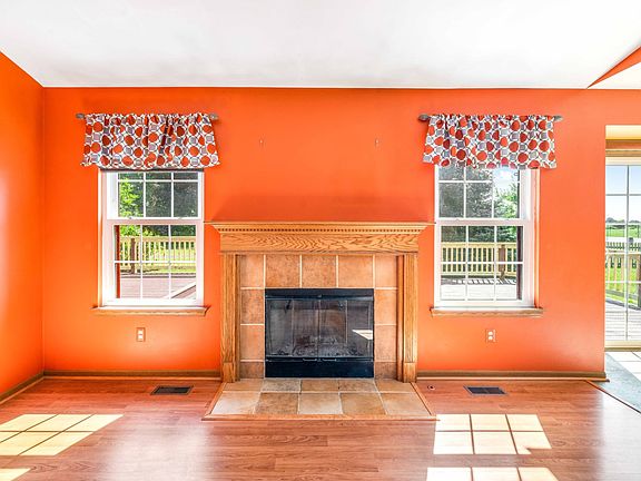 5th image of 558 N Charles St