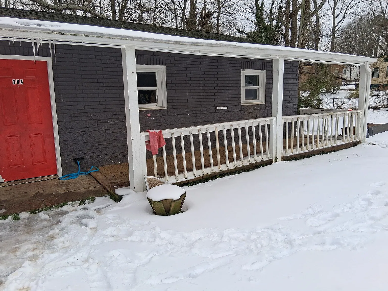 3 bed, 1000 sqft, $1,100 — Photo 3