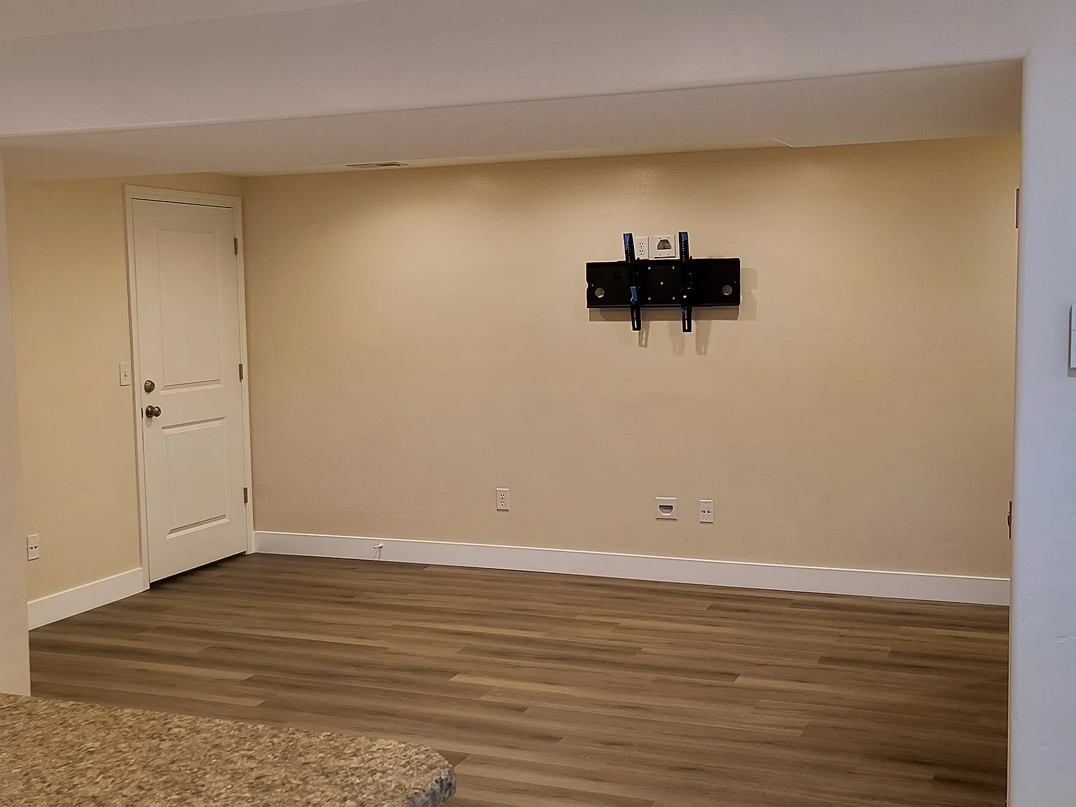 2 bed, 1395 sqft, $1,700 — Photo 4