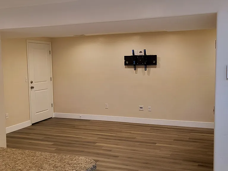 8689 S Pebblecreek Rd — Photo 4
