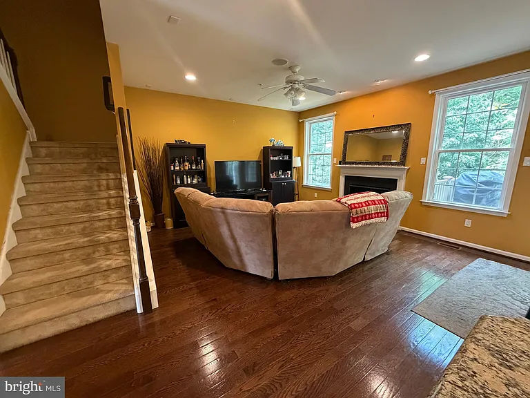 2735 Keebler Ct — Photo 5