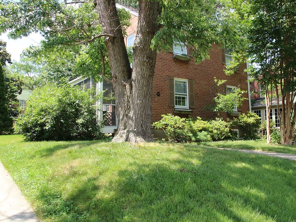 1st image of 240 N Greenbrier St