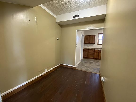 5th image of 802 N Colorado Ave