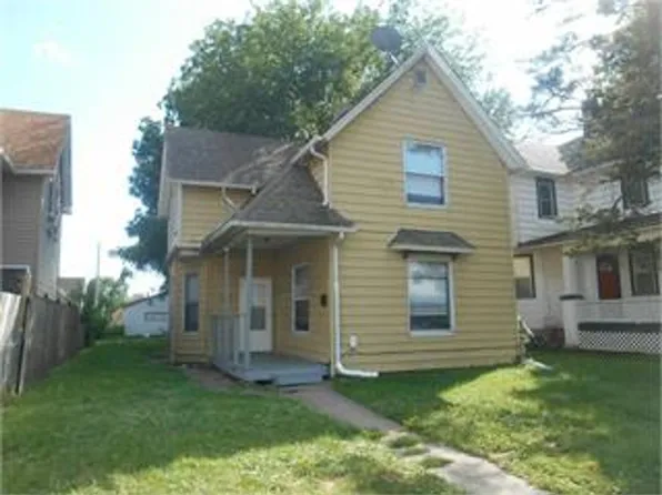 537 W 16th St, Davenport, IA 52803