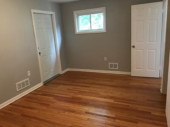 3rd image of 17 Holland Ave #2