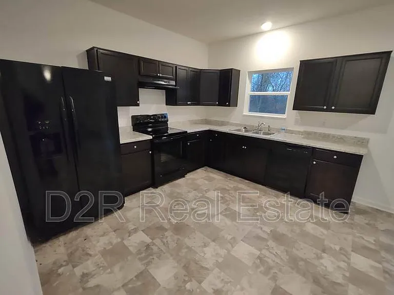1199 Saticoy Ct — Photo 9