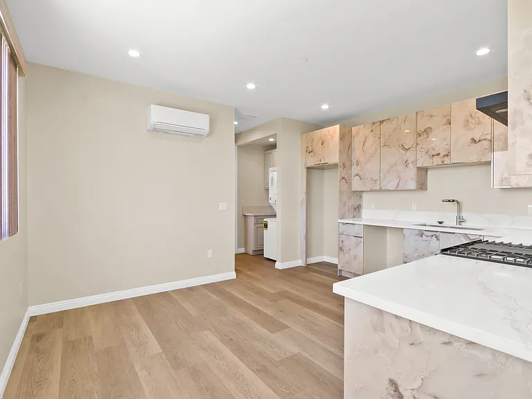 5232 Hammill Rd #B — Photo 4