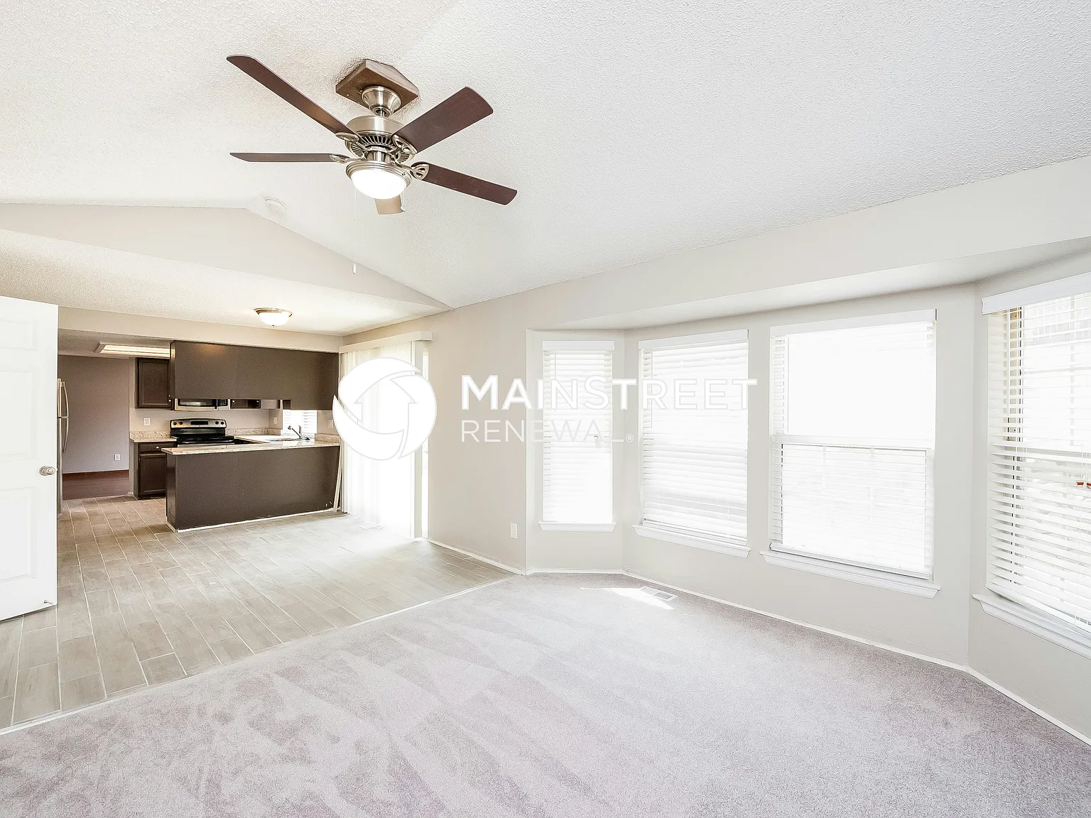 2121 S Zeno St — Photo 4