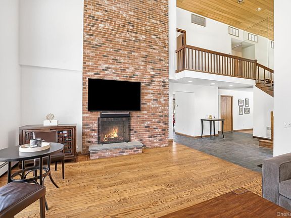 5th image of 114 Old Lyme Road