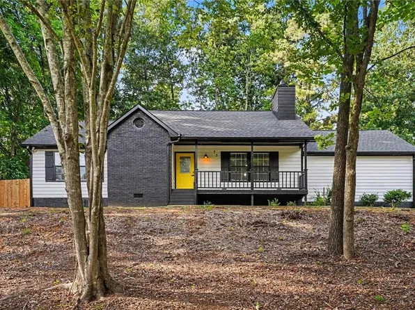 75 Contour Dr, Stockbridge, GA 30281