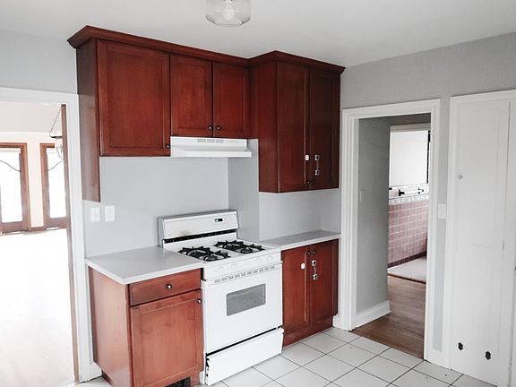 5th image of 1739 E Herbert Ave
