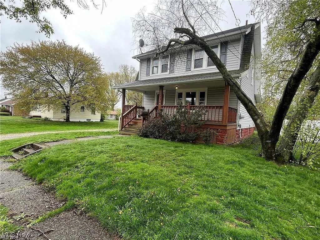 916 Donald Ave photo 1