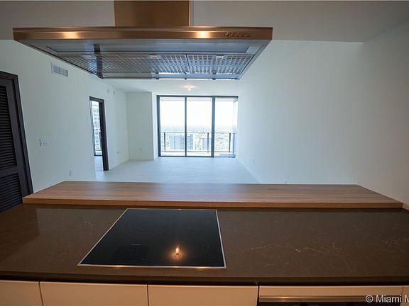 5th image of 1000 Brickell Ave #3411