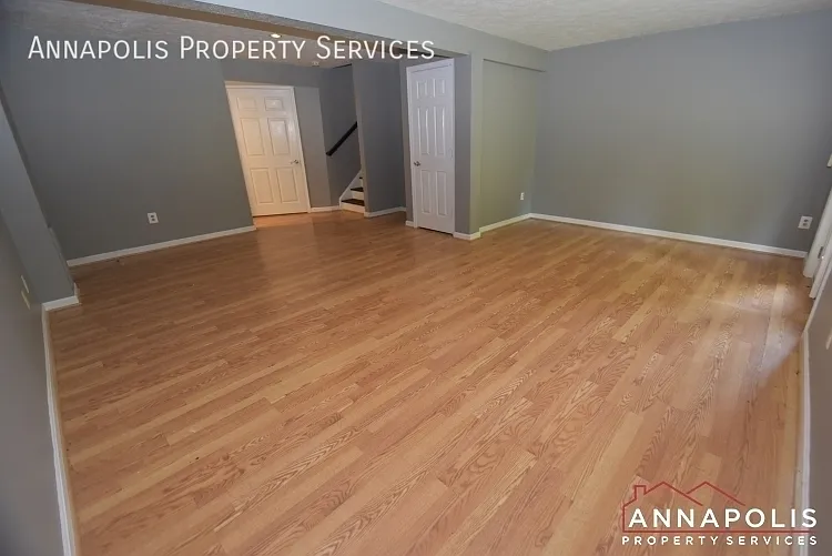 1629 Elkwood Ct — Photo 10