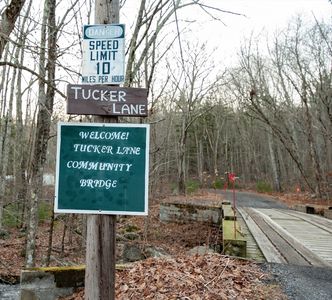 36-36R Tucker Ln, Sutton, MA, 01590