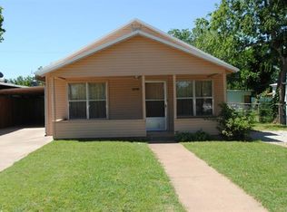 1116 3rd St, Graham, TX 76450