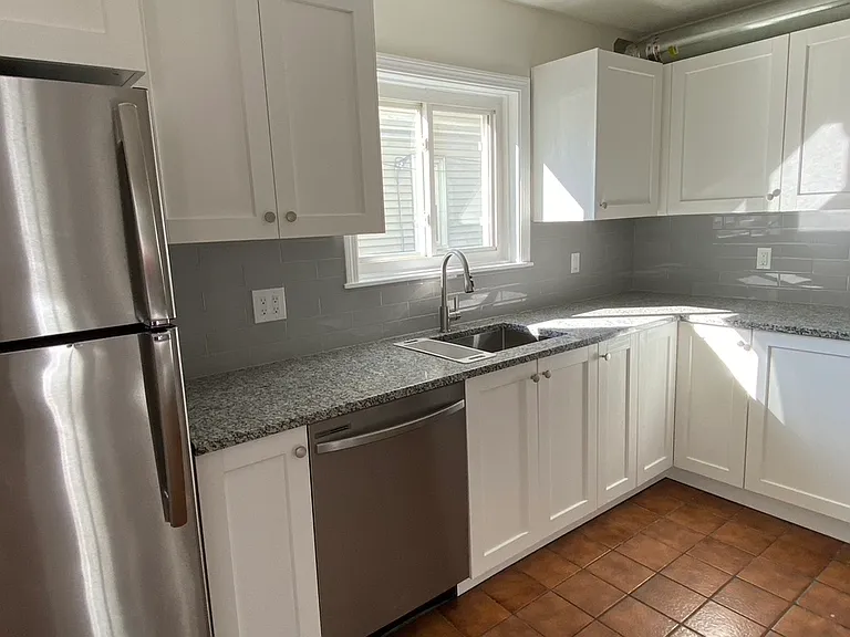 10 Clary St #1 — Photo 3