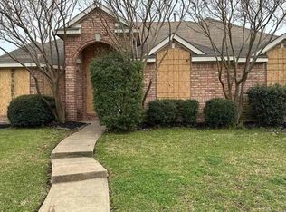3124 Creek Xing, Mesquite, TX 75181