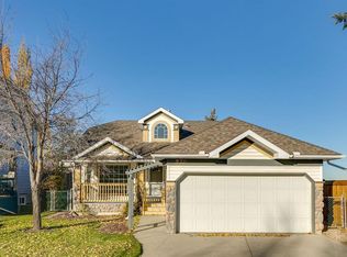 230 E Chaparral Pl SE, Calgary, AB T2X3K5