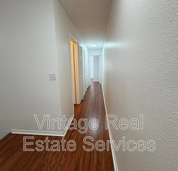 1324 Kelridge Pl — Photo 16