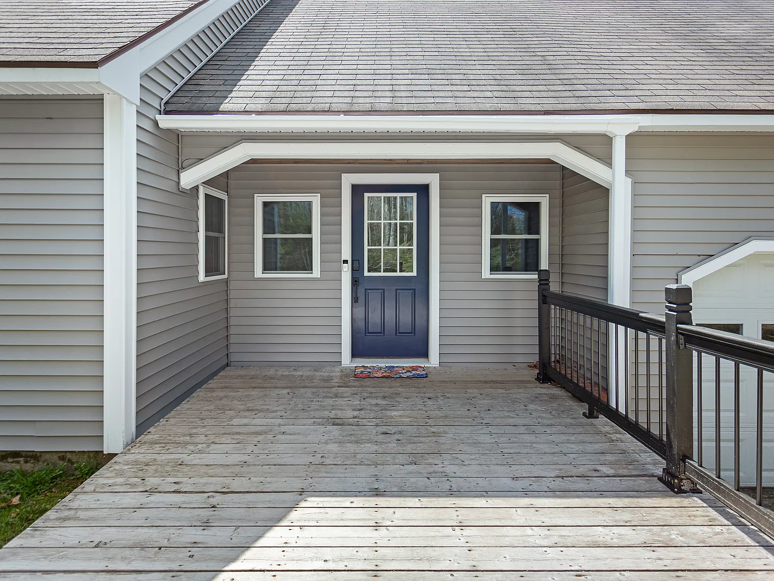 3 bed, 2.5 bath, 2241 sqft, $3,100 — Photo 4