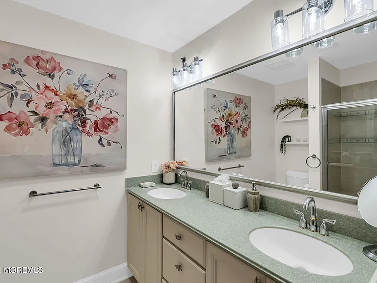 22 McKinley St — Photo 36