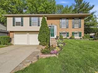 8854 Dover Dr, Maineville, OH 45039